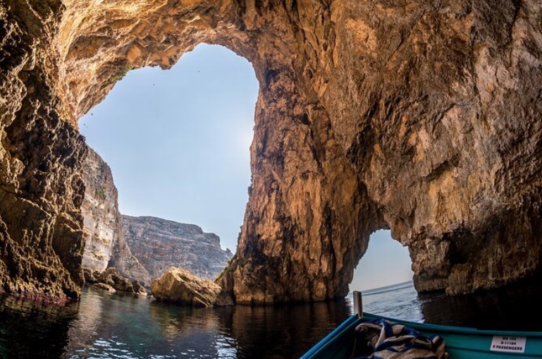 Private Malta guided tour including a boat ride