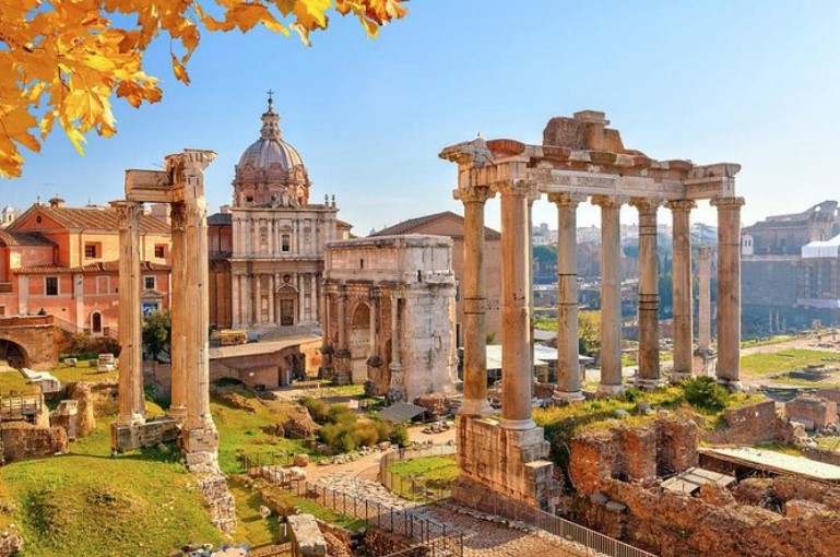 Guided Group Tour of Colosseum, Roman Forum, and Palatine Hill